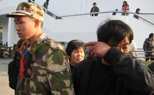 儿行千里母担忧下一句,儿行千里母担忧选自哪部京剧图2