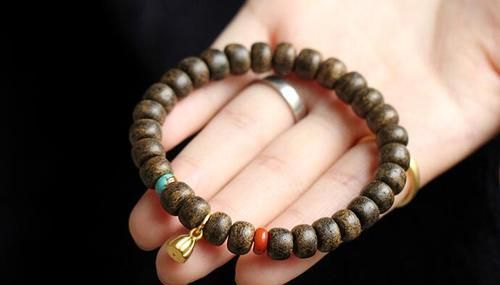 沉香的保养和盘玩方法是什么意思