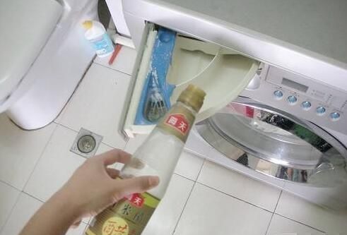 洗衣服时放醋能杀菌么吗