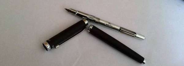 新钢笔第一次怎么开笔,新钢笔第一次使用怎么处理图2