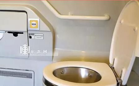 高铁动车厕所分男女吗