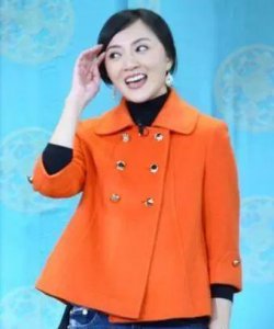 ​她转行演员连上8年春晚爆红（因传出被潜规则淡出娱乐圈）