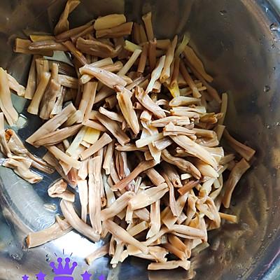 肉打卤面十种卤做法（打卤面灵魂之黄花菜木耳鸡蛋黄瓜卤）(3)