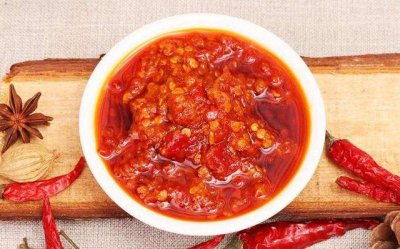 ​桂林辣椒酱怎么做好吃（桂林三宝之一桂林辣椒酱）