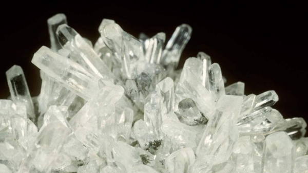 crystal什么意思,crystal英文名寓意什么意思图2