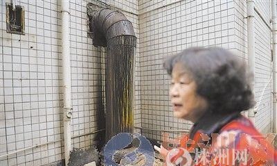 楼上做菜为什么会串味到我家