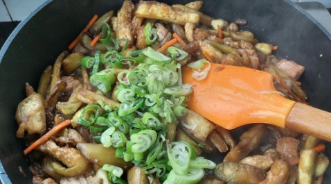 炒肉的菜有哪些,肉应该和什么菜一起炒更好吃图9