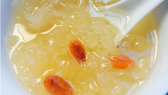 银耳汤可以二次加热吗,银耳红枣汤能反复加热图4