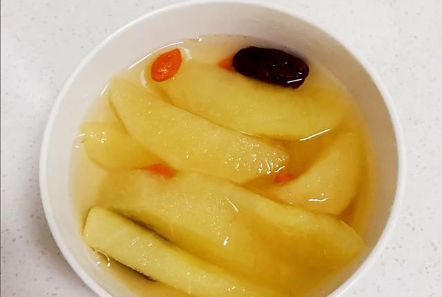 煮的苹果山楂水可以放保温杯里吗