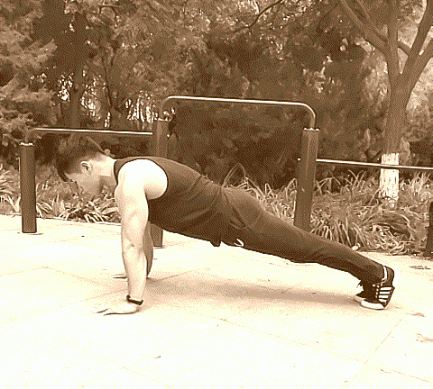 倒立着喝水水还会到胃里去吗,宇航员在太空中吃的食物会在身体里面有重力反应吗?图8