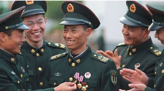 士官军衔等级划分,我国现行军官军衔分为图1