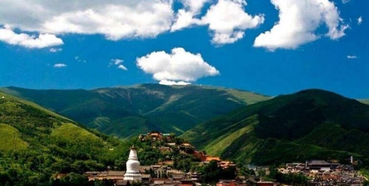 泰山在哪里五台山在哪里