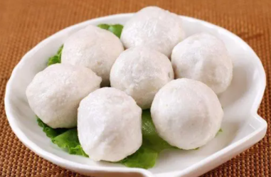 鱼丸怎么做好吃,鱼丸怎么做好吃又简单视频图1