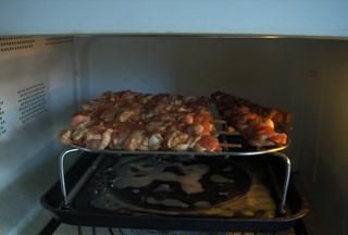 普通微波炉可以烤肉吗