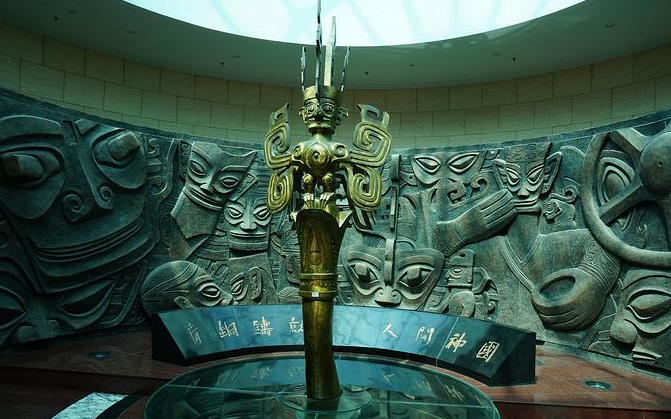 三星堆是古人故意埋藏的还是如楼兰古国一样受天灾人祸整体城市被掩埋造成的