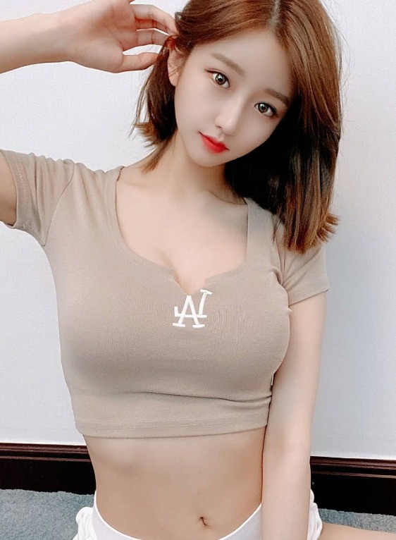 韩国美女模特이서아福利图赏 精致脸蛋性感好身材