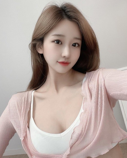 韩国美女模特이서아福利图赏 精致脸蛋性感好身材