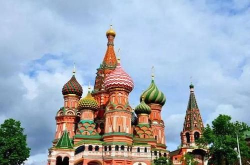 克里姆林宫位于俄罗斯的什么地方
