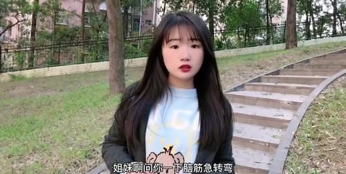 宝宝襁褓包裹手爱出来怎么回事啊是不是热