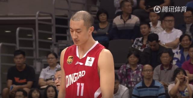 青岛双星男篮最新消息邵英伦（邵英伦超短发亮相）(1)