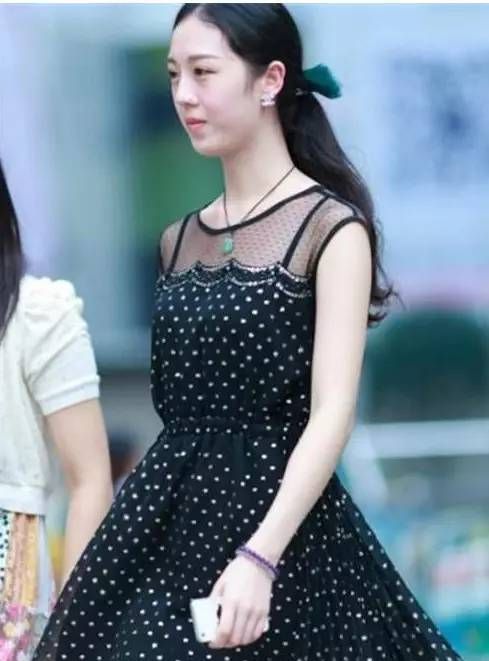 重庆最美女孩什么梗,为什么别人不让看重庆最美的女孩和霍金死亡过程