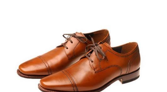 皮鞋发霉怎么处理：皮鞋发霉怎么办