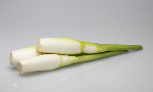 茭白黑点太多能吃,茭白里面有黑点可以吃么图2