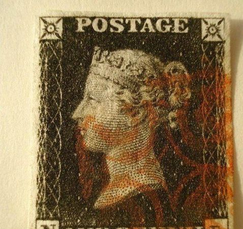 世界上第一枚邮票及中国第一枚邮票分别叫什么