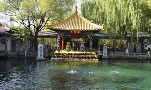 趵突泉天下第一泉的由来,为什么趵突泉能有天下第一泉的美称呢图5