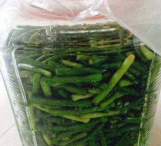 ​如何腌制蒜苔能保存,怎么腌蒜苔放的时间长不坏呢
