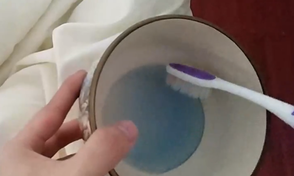 床单发霉了很多黑点怎么洗掉,床单发霉了怎么才可以洗掉呢图6