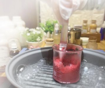 ​石蜡融化是什么现象，海波和石蜡的熔化图像有什么异同点？