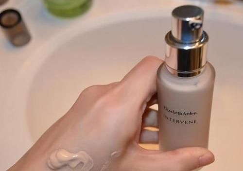 如何分辨粉底液是否过期