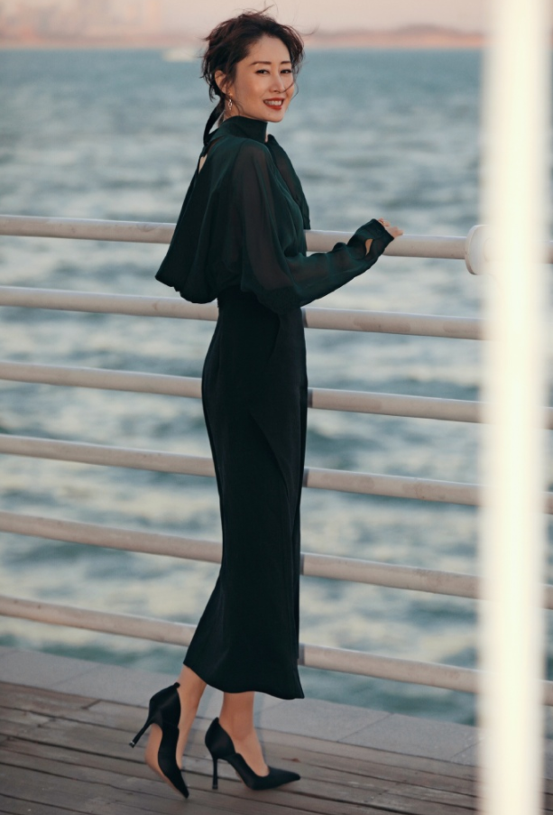 刘敏涛个人资料简介及 ：离婚8年，46岁的刘敏涛，终于迎来了她的春天