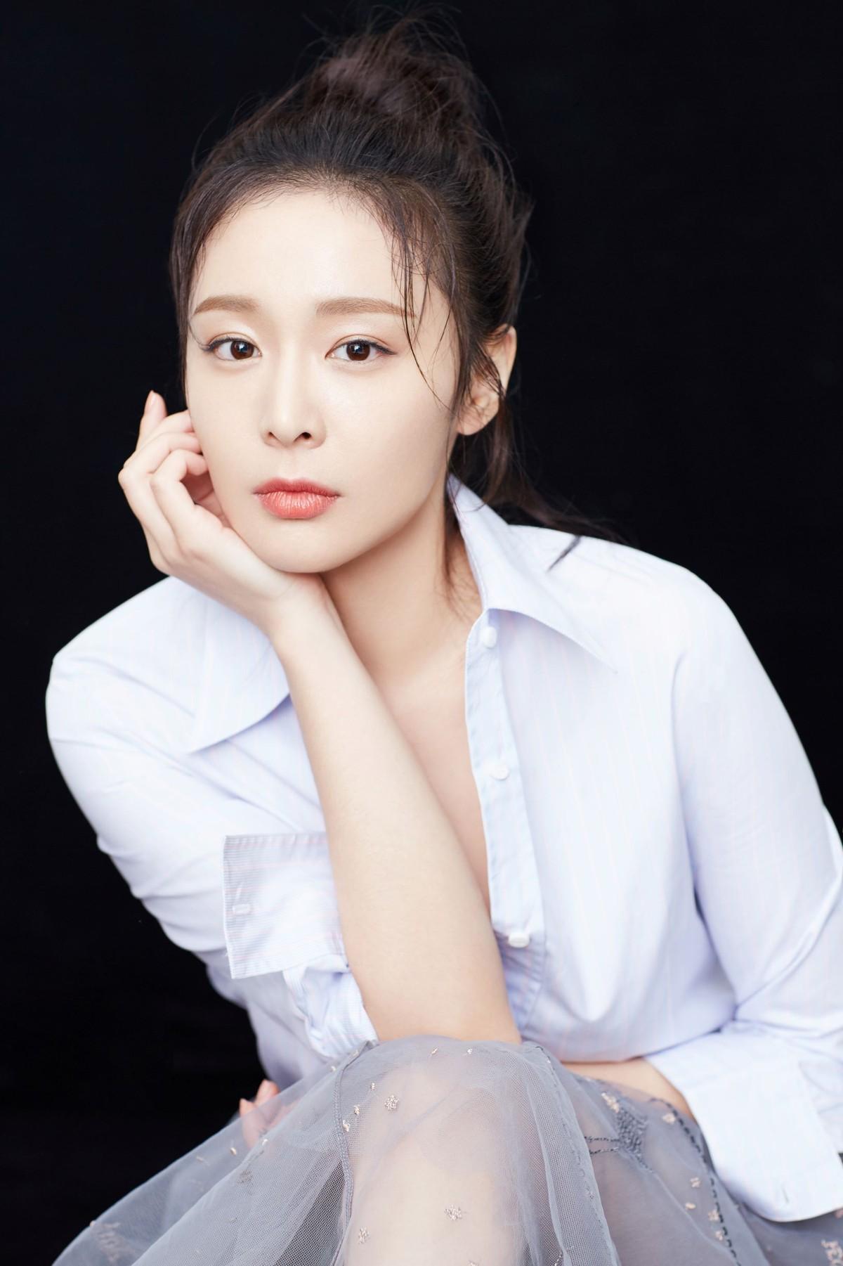 爆红5个月高叶个人资料简介，才发现，她才是最清醒的那一个