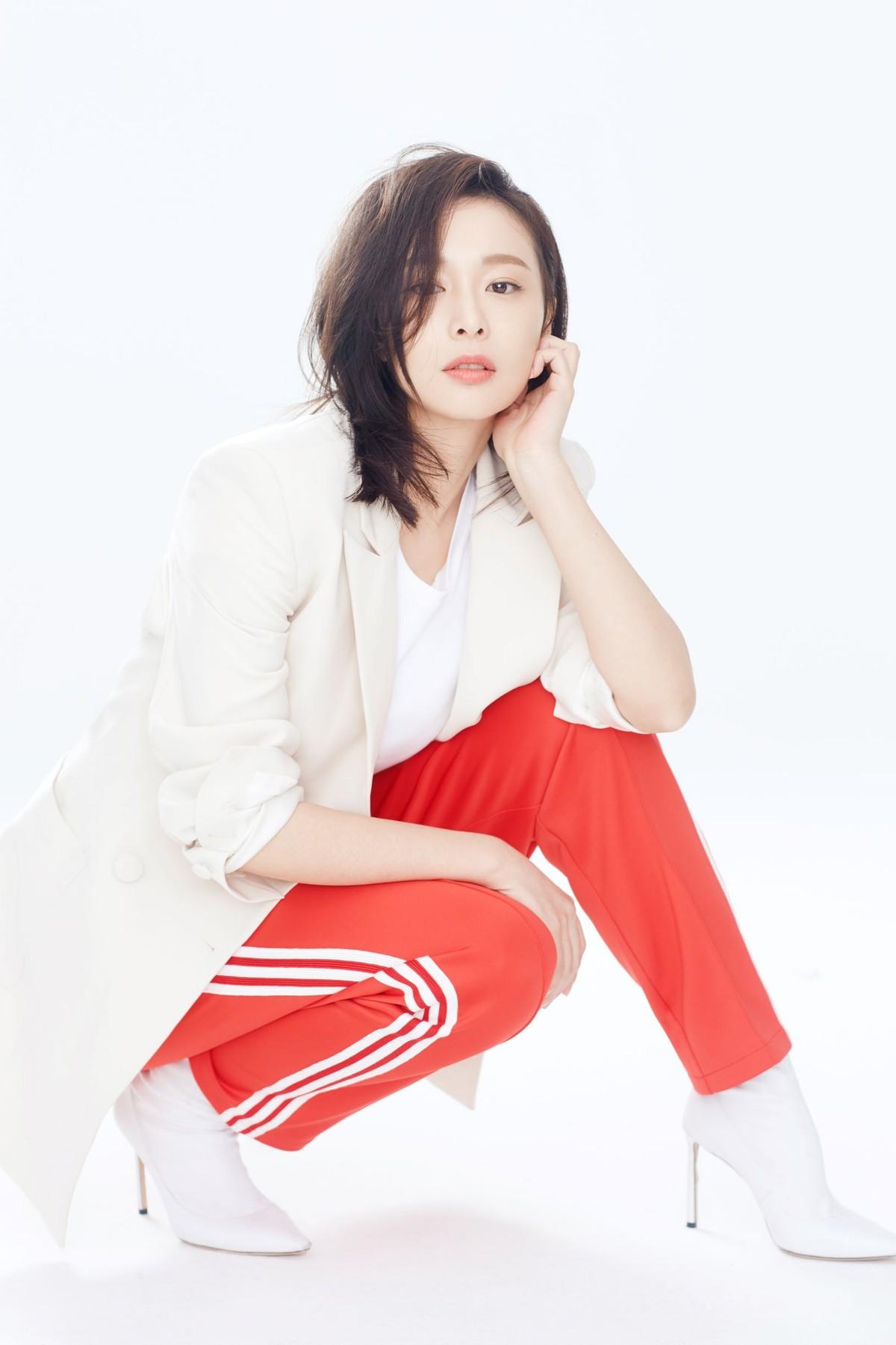 爆红5个月高叶个人资料简介，才发现，她才是最清醒的那一个