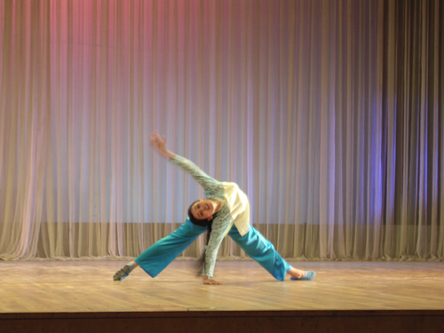 周扬：宝莲灯前传的三圣母，婚礼伴娘还是刘亦菲，出道19年却没火