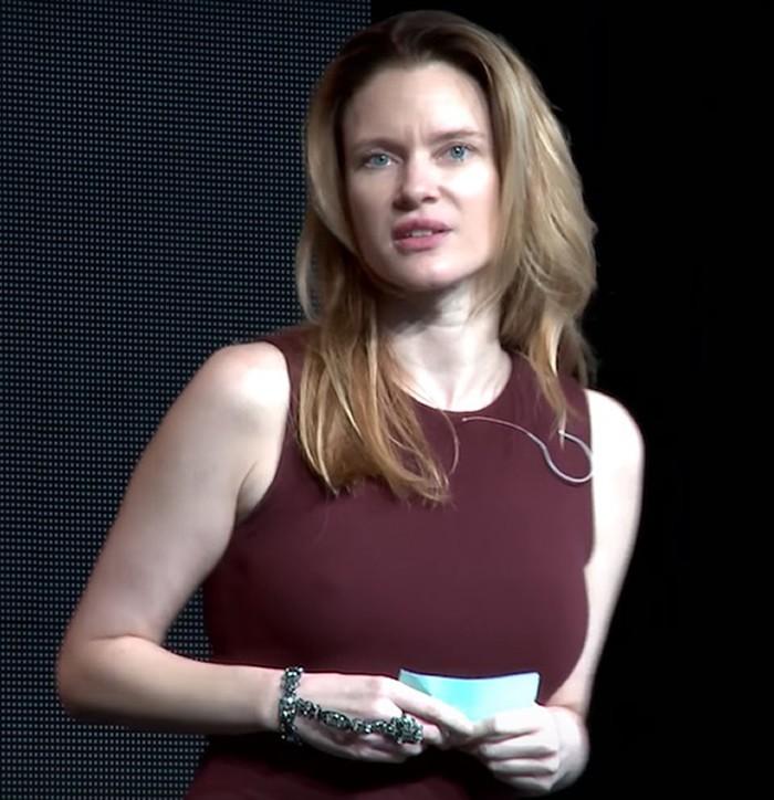 马斯克简介个人资料（51岁的马斯克：身材肥硕却女友不断，3个女人为他生了10个娃）