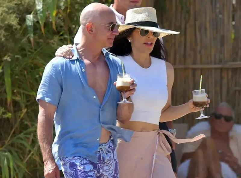 马斯克简介个人资料（51岁的马斯克：身材肥硕却女友不断，3个女人为他生了10个娃）