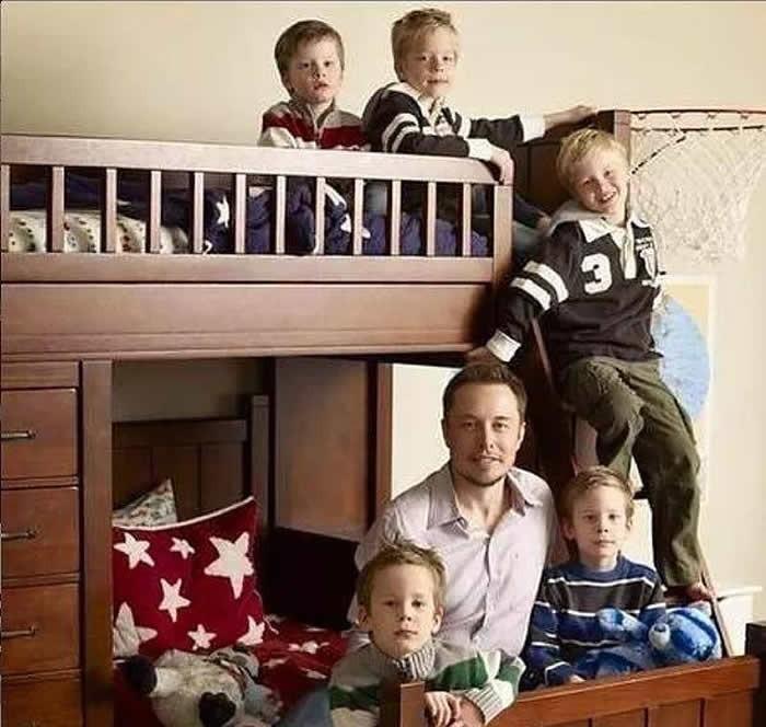 马斯克简介个人资料（51岁的马斯克：身材肥硕却女友不断，3个女人为他生了10个娃）