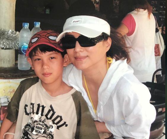 李玲玉个人资料简介国籍（第一代“甜歌皇后”，总被传离婚、改国籍，她到底是怎样的李玲玉）