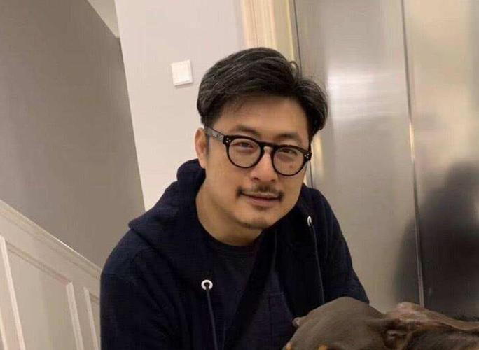 王岳伦个人资料简介及家世（王岳伦：李湘的强势令我自卑，在外面找回自信，离婚后依然是亲人）