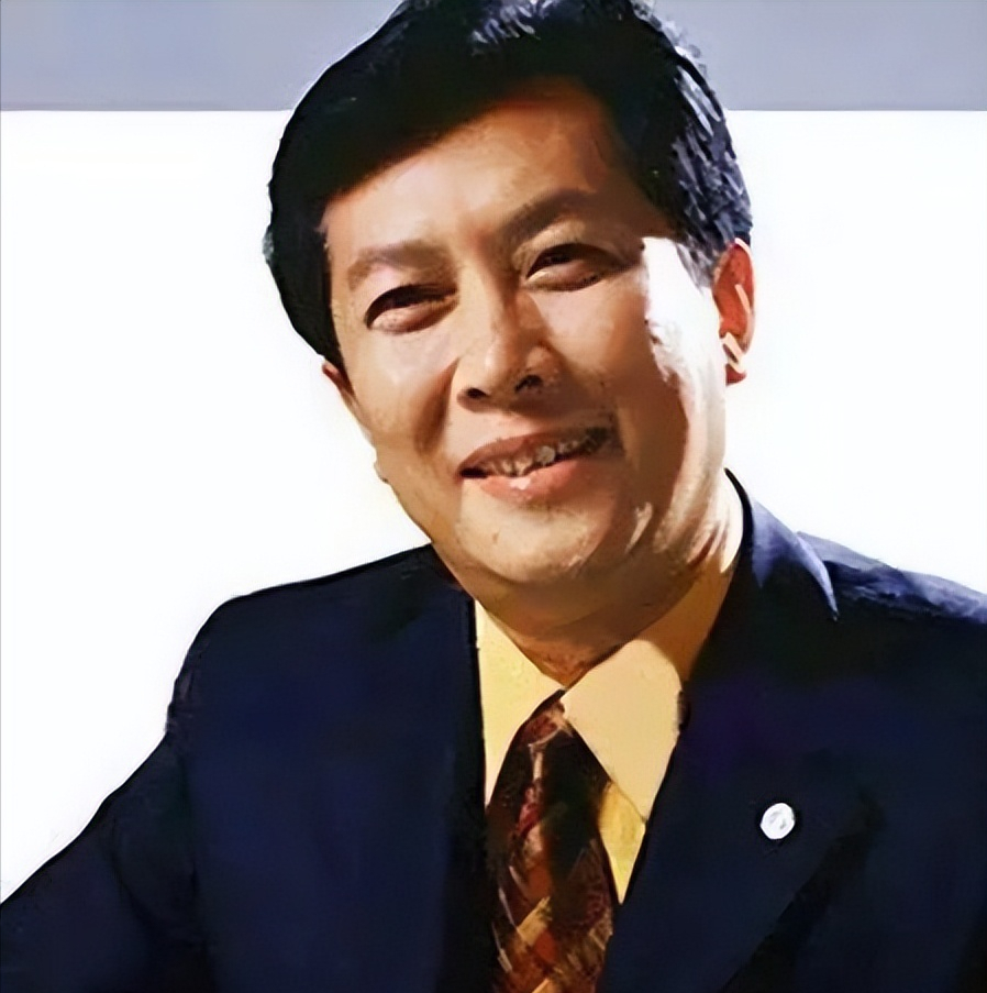 原配孙涛在除夕夜自杀后，唐国强为何转身就娶了小他12岁的壮丽？