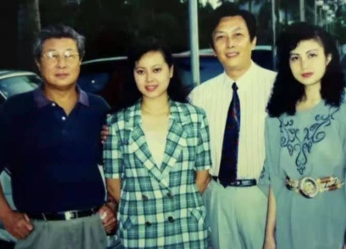 原配孙涛在除夕夜自杀后，唐国强为何转身就娶了小他12岁的壮丽？