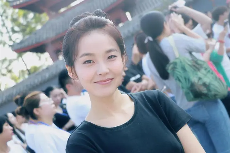 张佳宁的个人资料简介家世（张佳宁：记恨生父20年，主动为母亲包办二婚，继父就是我亲爹）