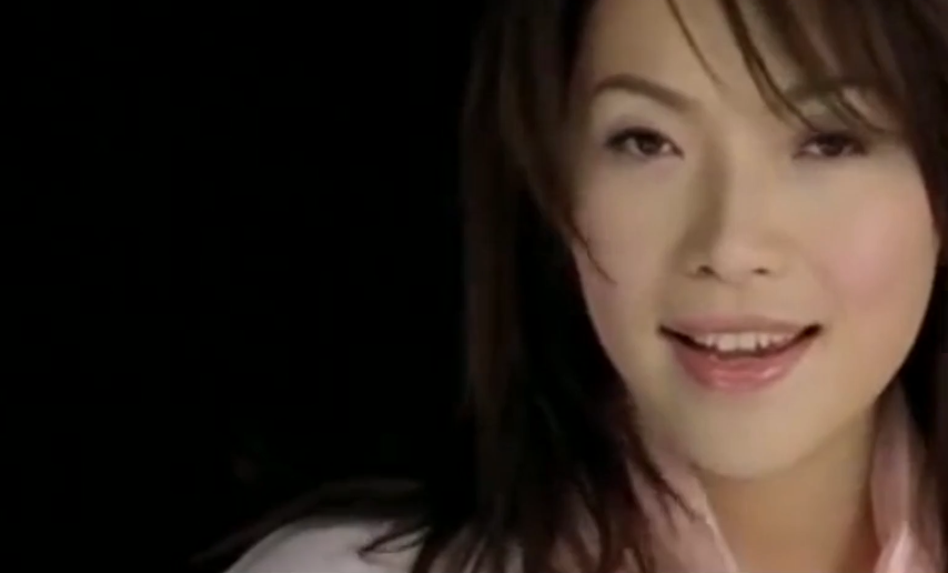 陈明：拖拉机女工成明星！巅峰时嫁日本人，如今复出歌声依旧动人