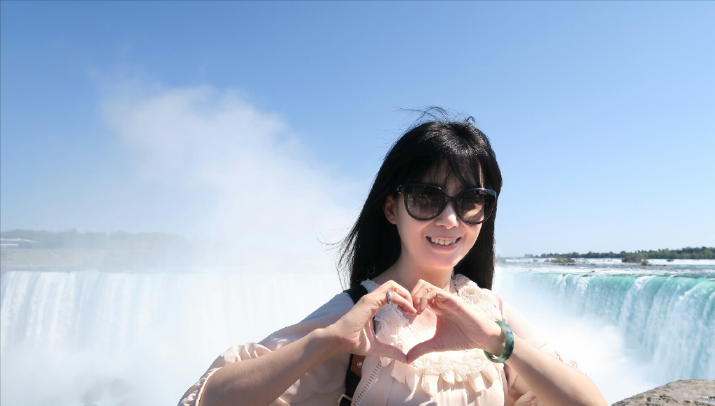 48岁孟庭苇近照，曾与杨钰莹齐名，离婚之后却被前夫狂追