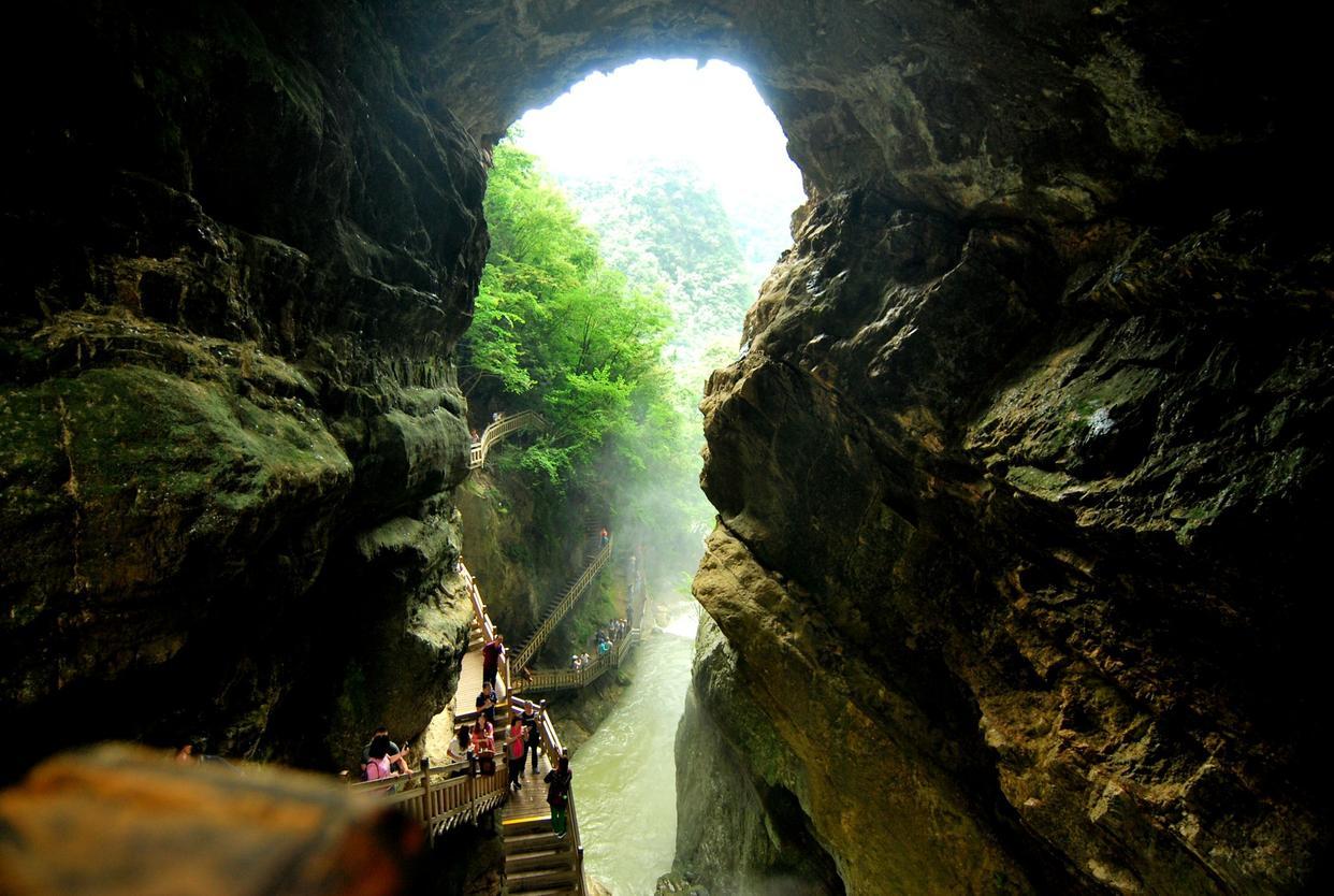 神农架在哪里(神农架在湖北哪个市)