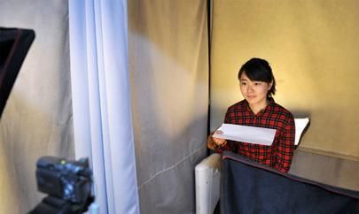 拍身份证的服装没袖子行吗