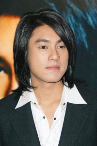 ​朱孝天个人资料：短暂红过后，生活一直是低谷，43岁没车，结婚6年没孩子